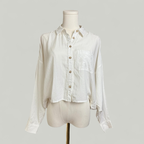 Anthropologie Tops - ANTHROPOLOGIE Pilcro Top Women Size XS White Oversized Cropped Ruffle Boho